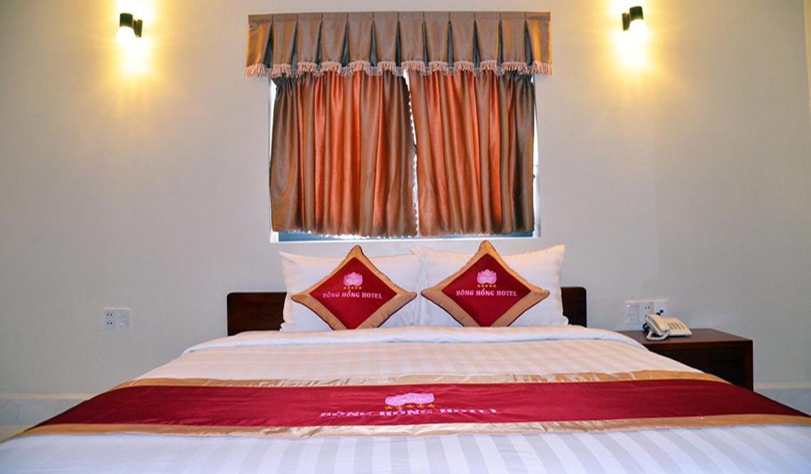 Hotel Khach San Bong Hong Sa Dec Esterno foto